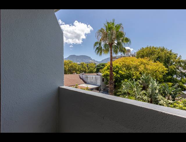 2 BEDROOM APARTMENT FOR SALE IN WYNBERG